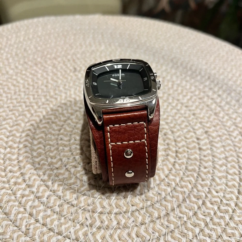 Fossil Silver Case Watch with Brown Leather Strap - Picture 3 of 6